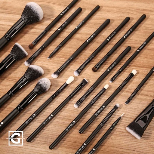 [763600000021] DUCARE SET DE 20 BROCHAS PARA MAQUILLAJE CLASSIC BLACK